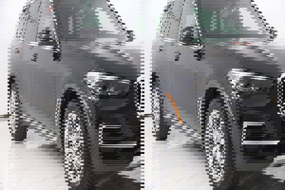 Used 2023 BMW X5 xDrive40i w/ Premium Package image 45