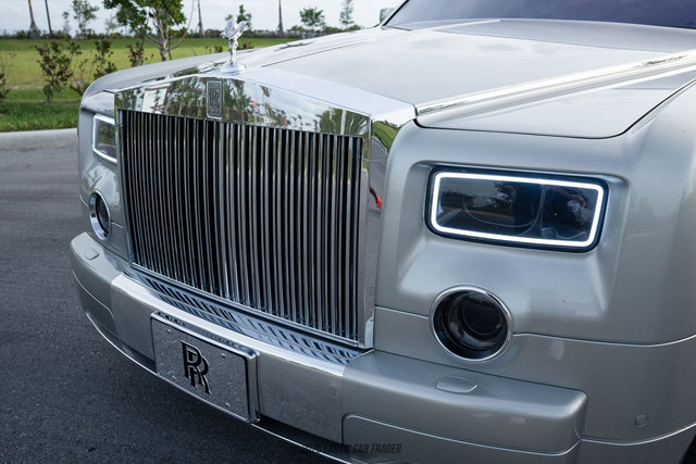Used 2005 Rolls-Royce Phantom Sedan RWD image 62