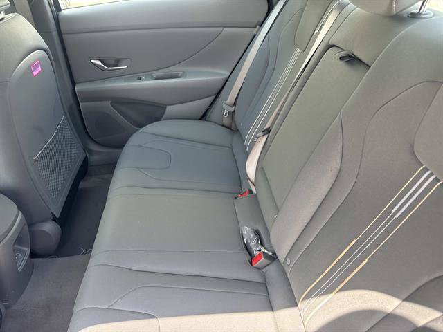 New 2026 Hyundai Elantra SEL Sport FWD image 22