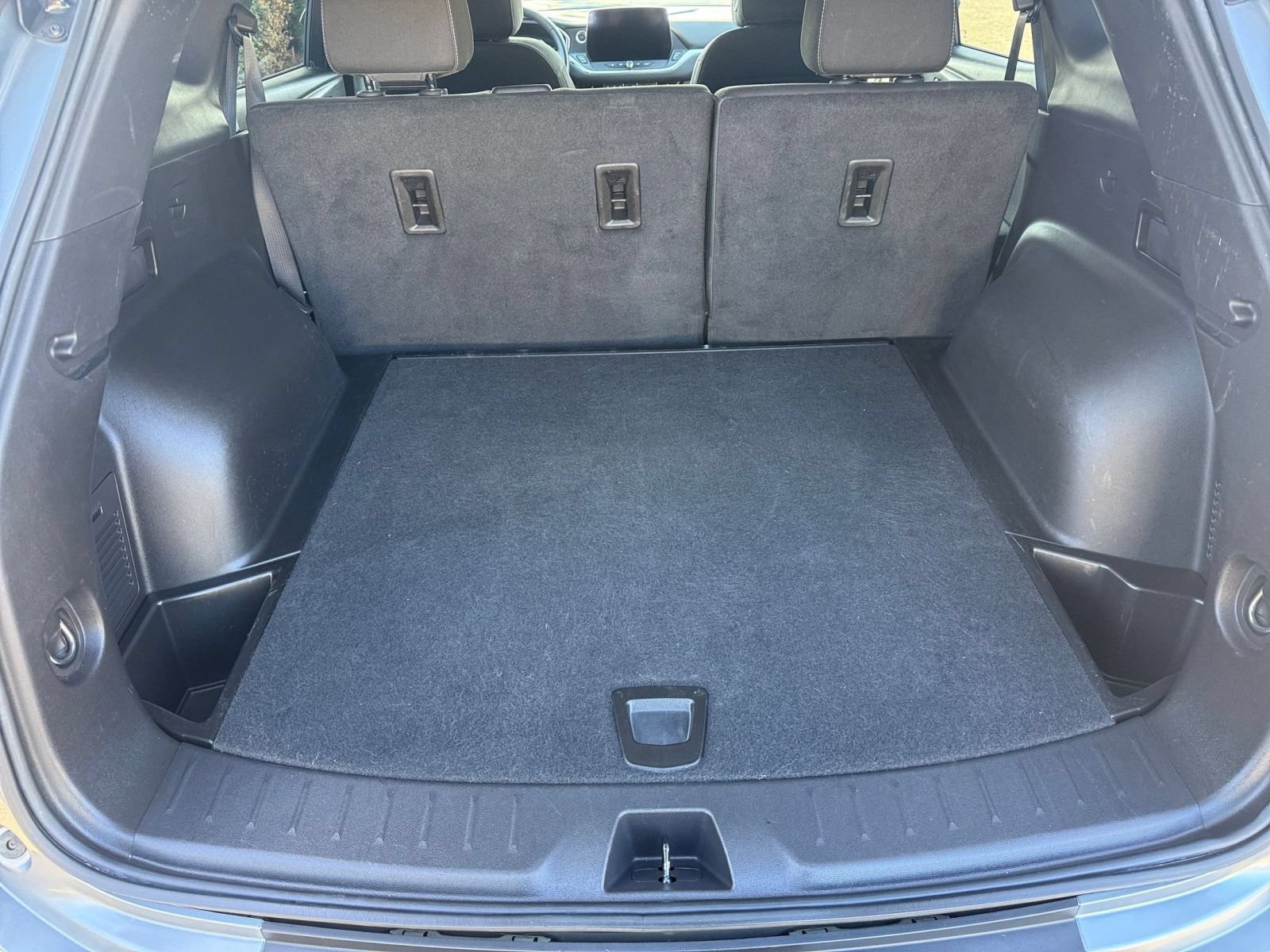 Used 2025 Chevrolet Blazer LT FWD image 28