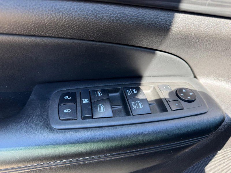 Used 2021 Jeep Grand Cherokee Laredo X image 18