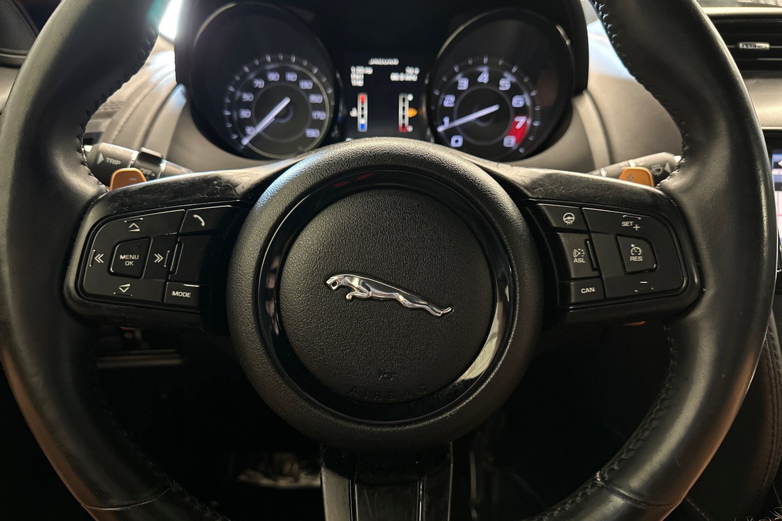 Used 2014 Jaguar F-TYPE S RWD image 11