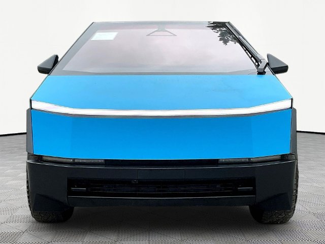 Used 2024 Tesla Cybertruck AWD Crew Cab image 2