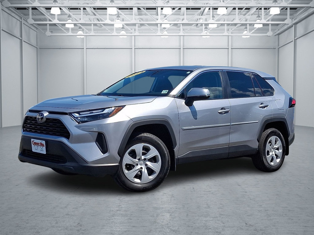 Used 2024 Toyota RAV4 LE AWD/4WD image 5