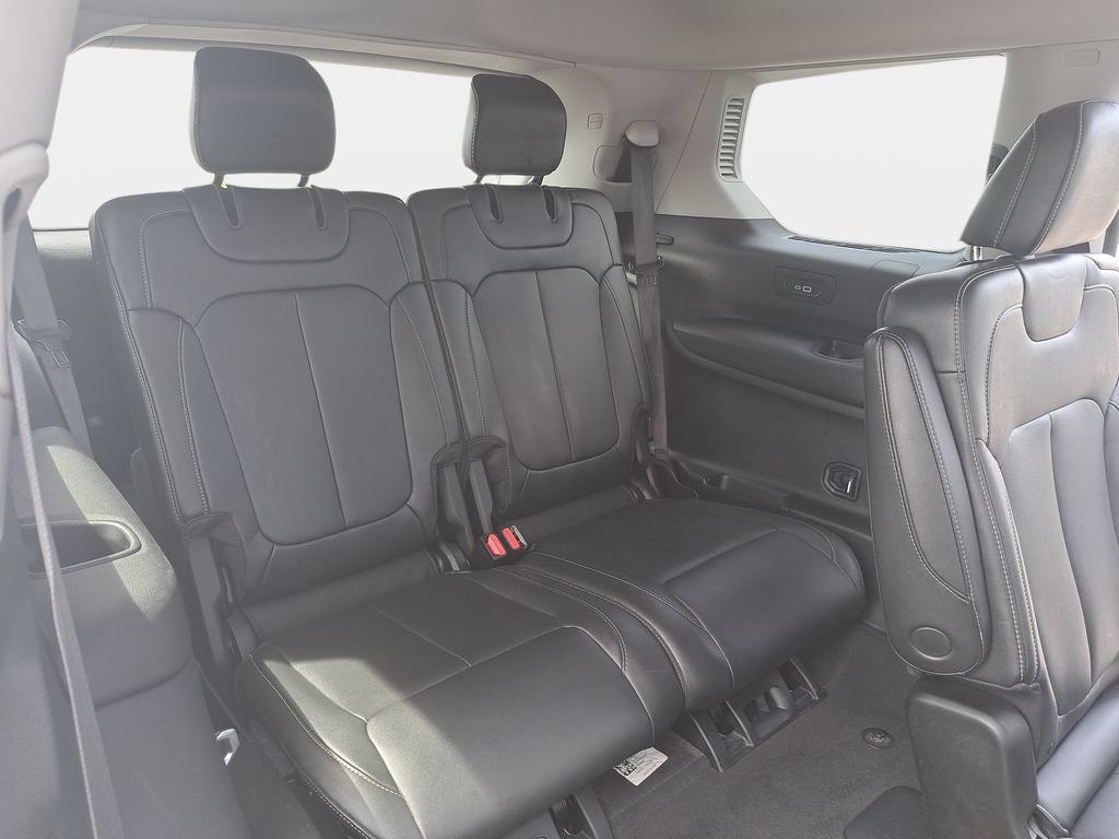 Certified 2023 Jeep Grand Cherokee L Limited AWD/4WD image 13