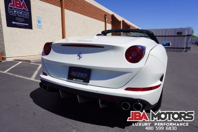 Used 2015 Ferrari California T image 97