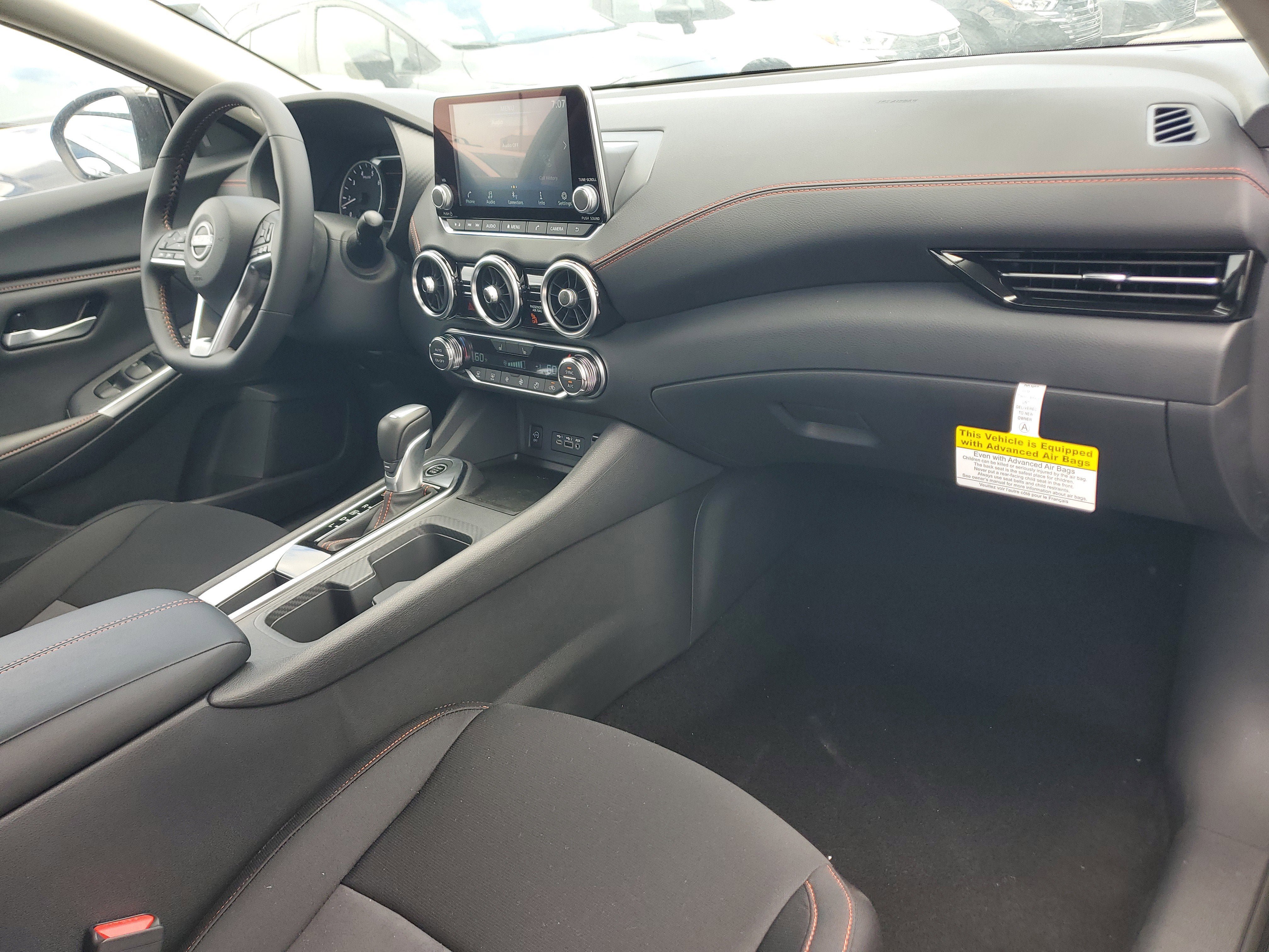 New 2025 Nissan Sentra SR w/ Midnight Edition FWD image 11