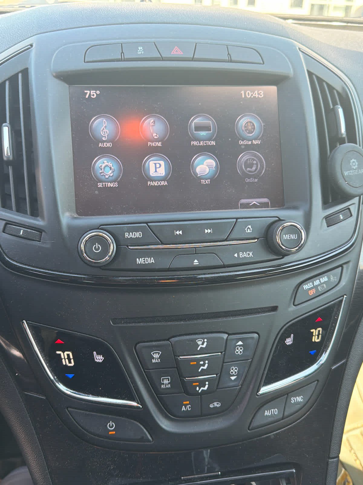 Used 2016 Buick Regal FWD image 10