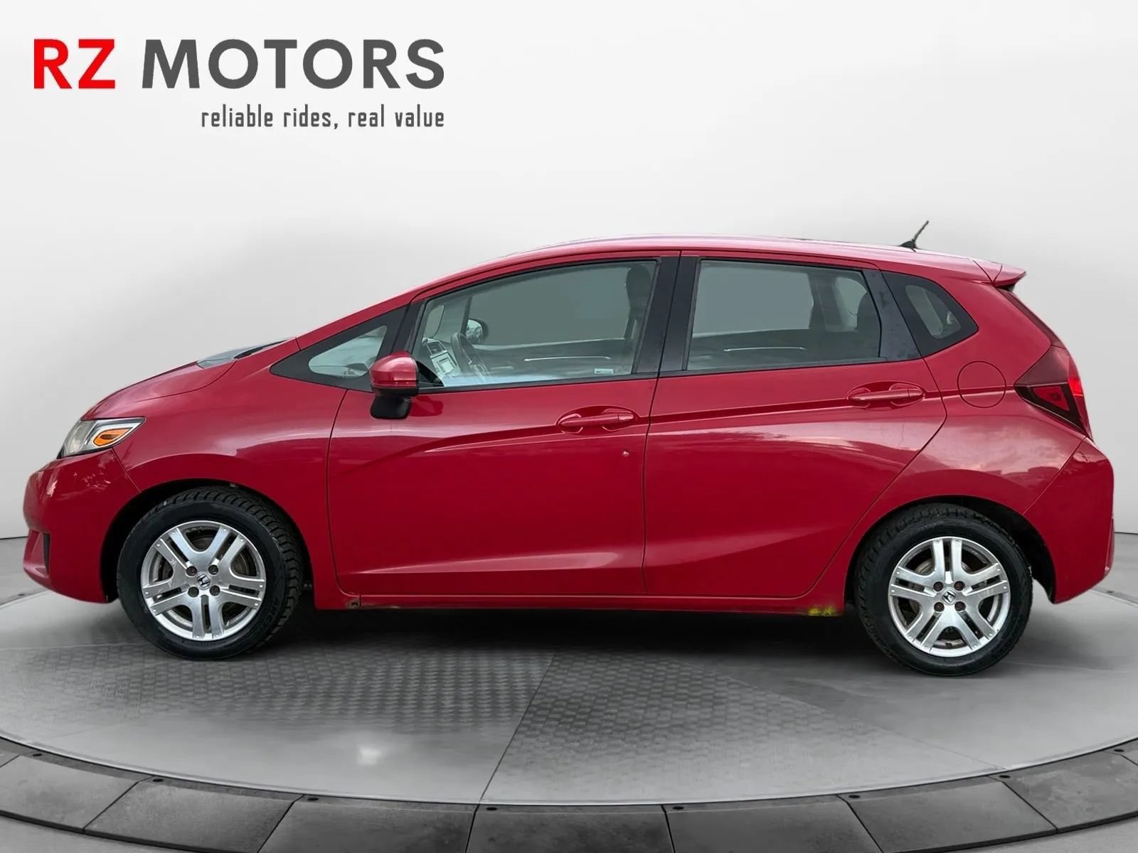 Used 2015 Honda Fit LX image 2