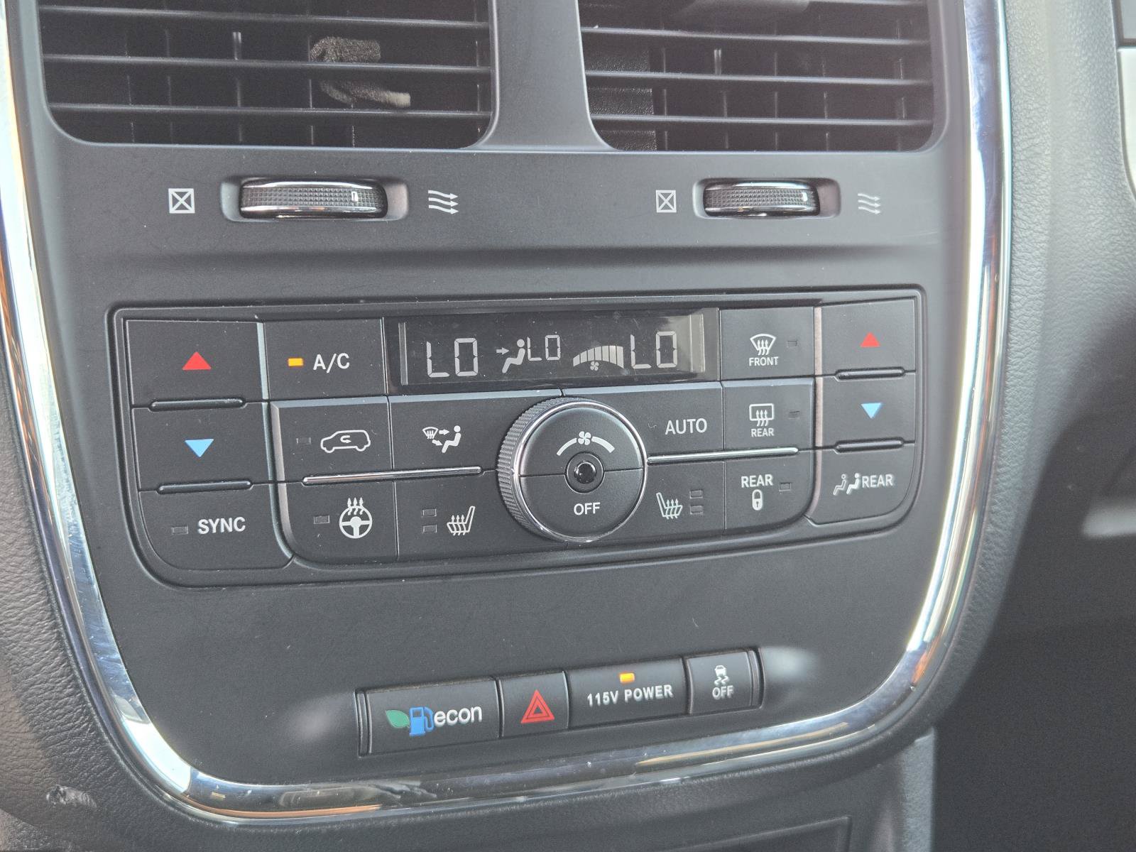 Used 2014 Dodge Grand Caravan R/T w/ Driver Convenience Group FWD image 10