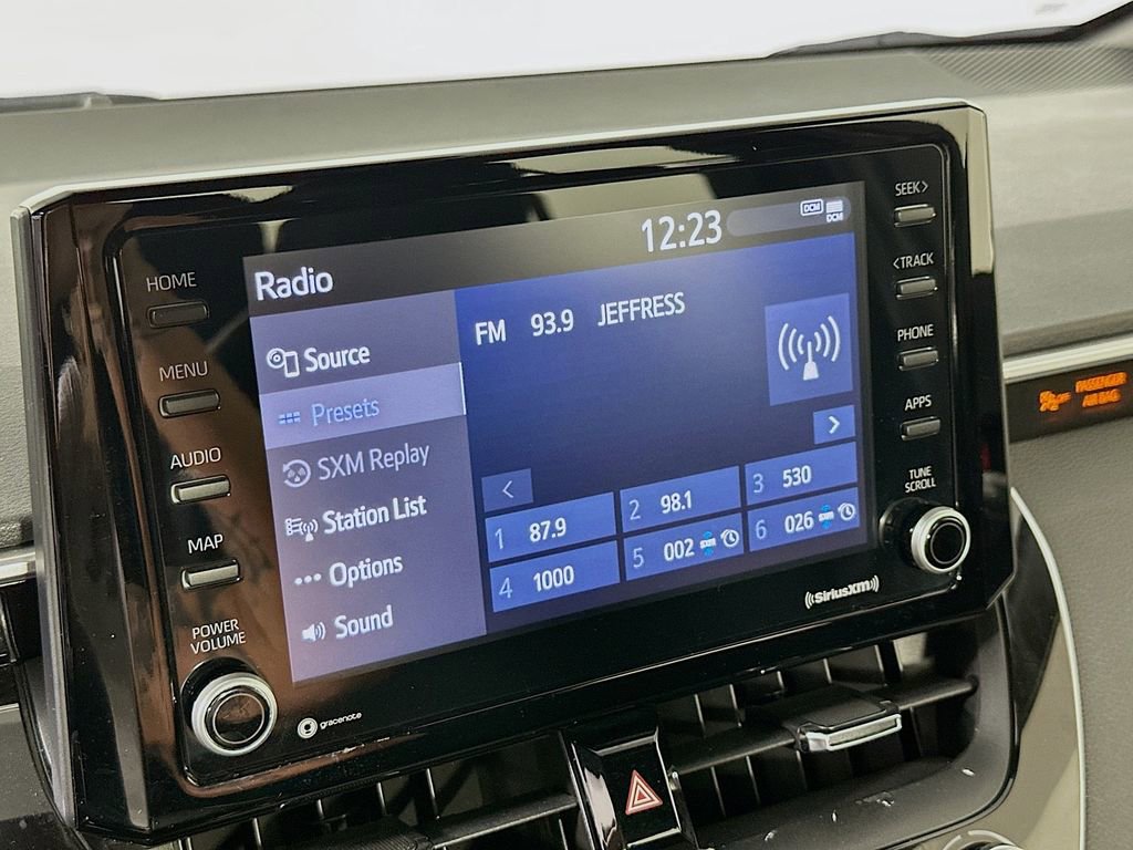 Used 2022 Toyota Corolla SE FWD image 16