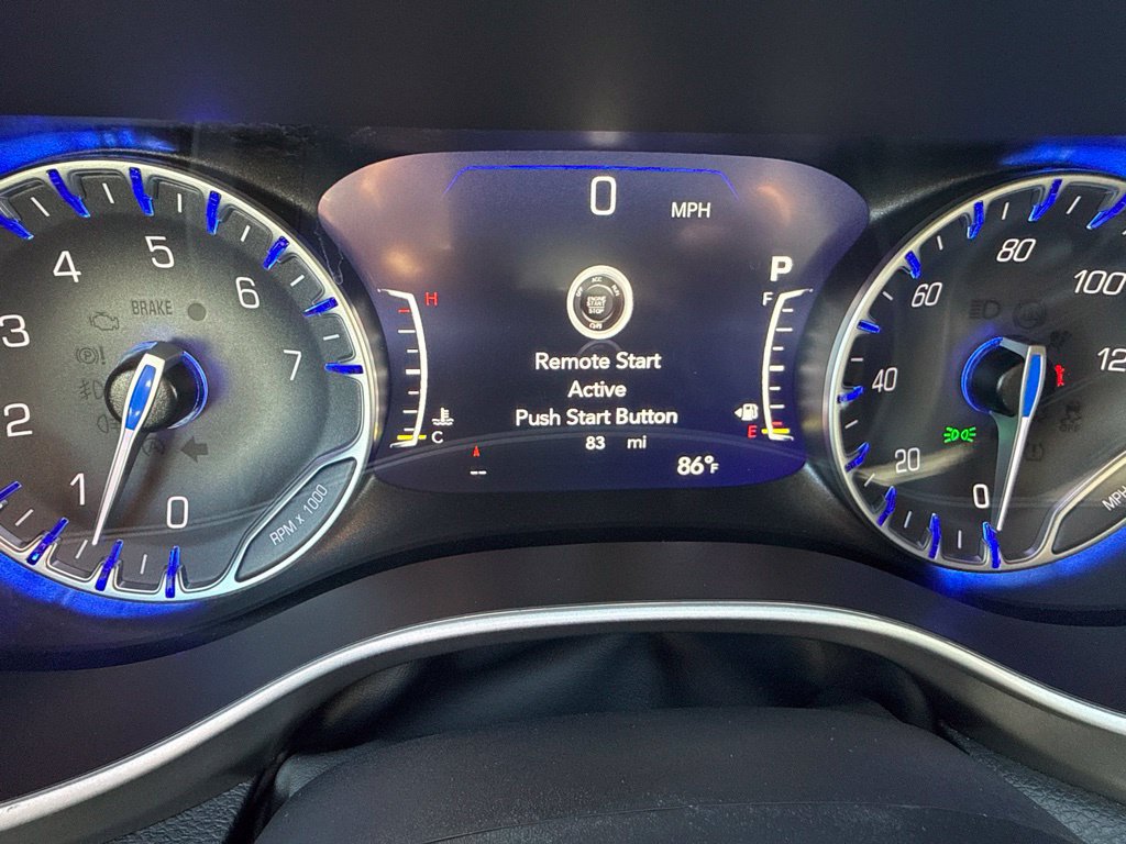 Used 2026 Chrysler Pacifica Select FWD image 18