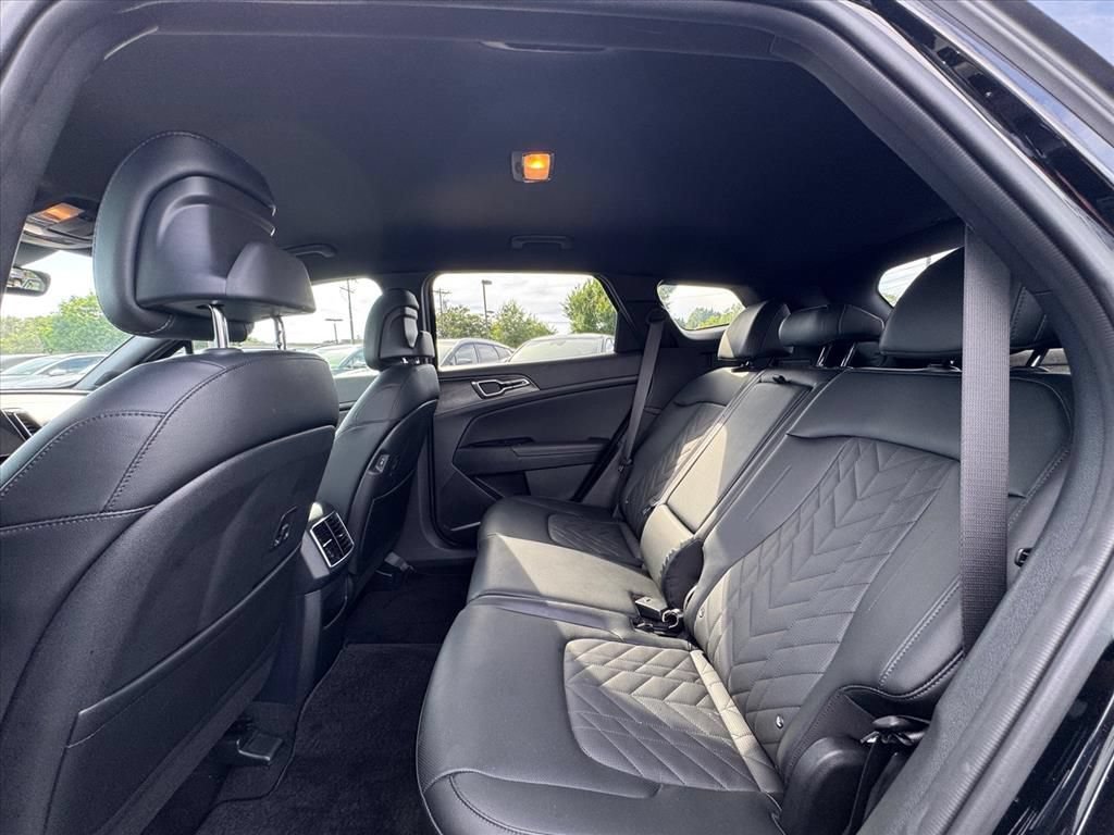 Certified 2025 Kia Sportage X-Line AWD/4WD image 11