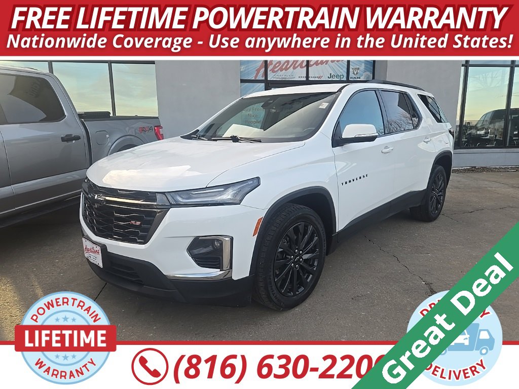 Used 2022 Chevrolet Traverse RS image 1