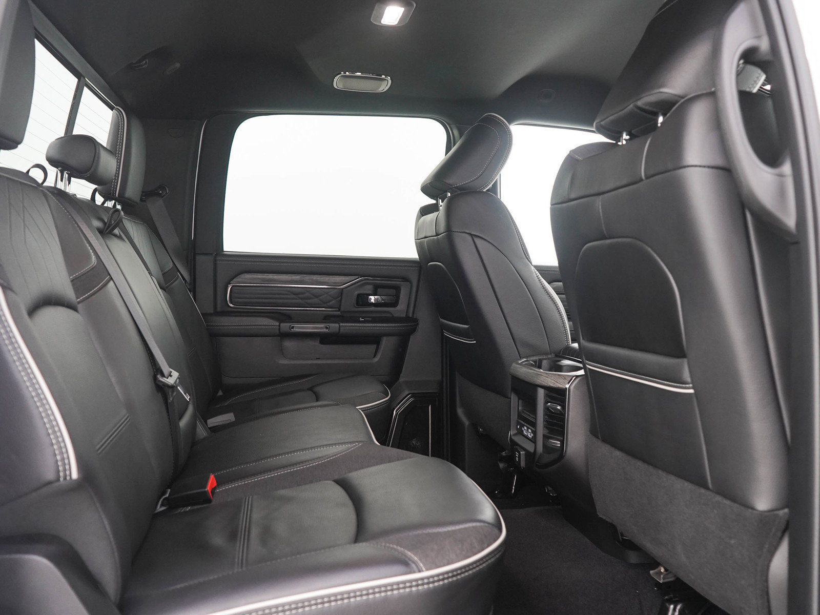 Used 2025 RAM 3500 Limited AWD/4WD image 14