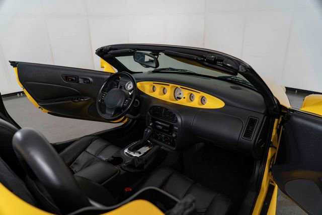 Used 2002 Chrysler Prowler image 23