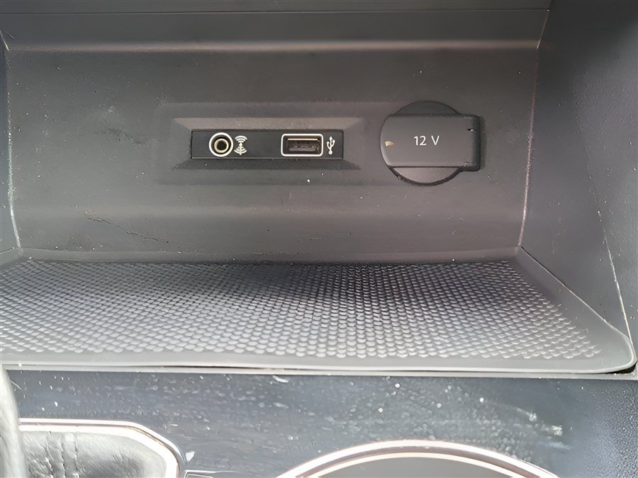 Used 2018 Volkswagen Atlas SEL FWD image 25