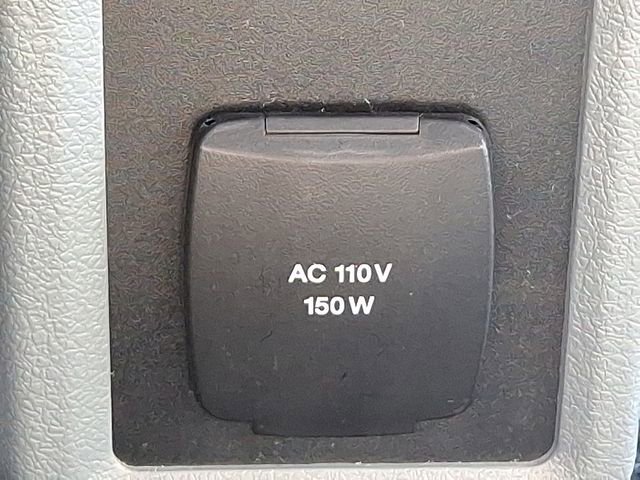 Used 2023 Ford F650 2WD Regular Cab Super Duty image 29