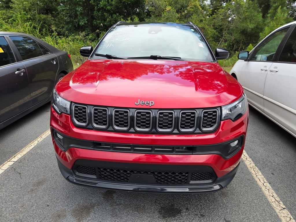 Used 2024 Jeep Compass Latitude w/ Altitude Special Edition AWD/4WD image 2