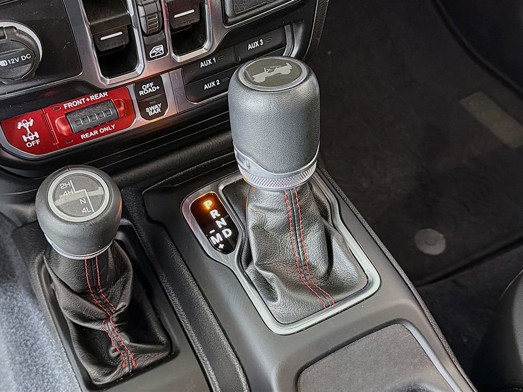 Used 2022 Jeep Wrangler Unlimited Rubicon w/ Cold Weather Group image 37