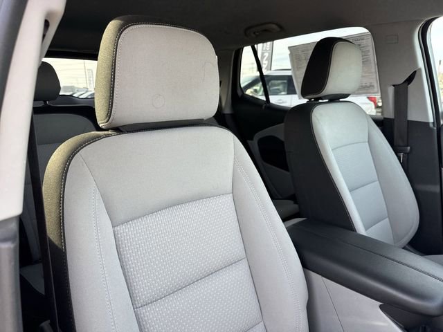 Used 2024 GMC Terrain SLE image 23