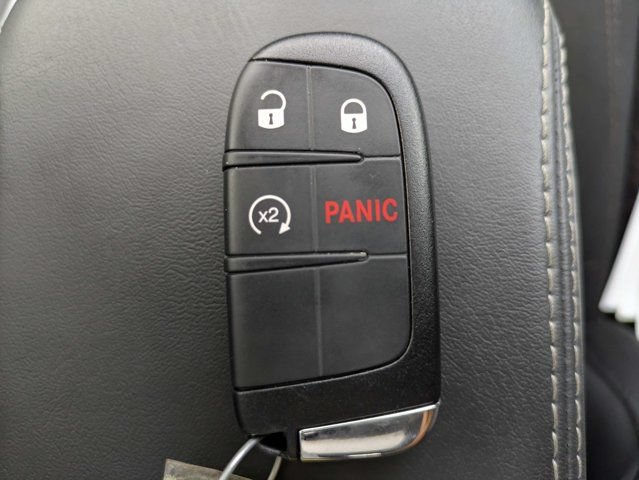 Certified 2023 Jeep Renegade Latitude w/ Sun/Sound Group AWD/4WD image 30