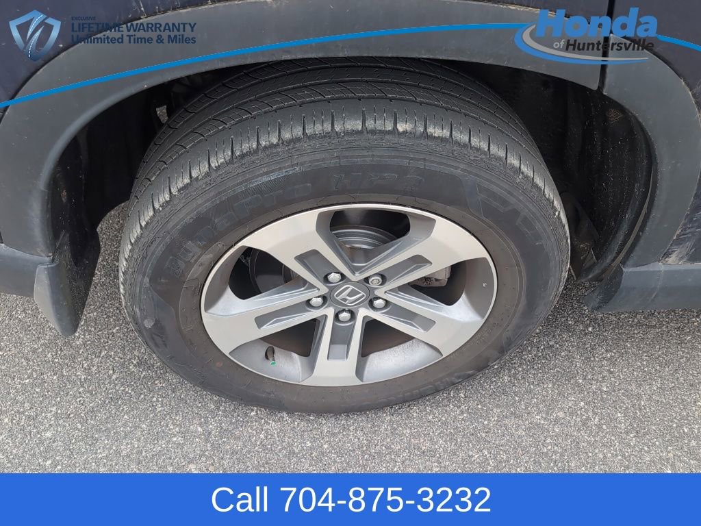 Used 2025 Honda Pilot EX-L image 10