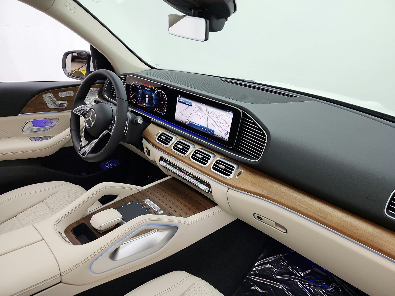 New 2026 Mercedes-Benz GLE 450e 4MATIC image 14