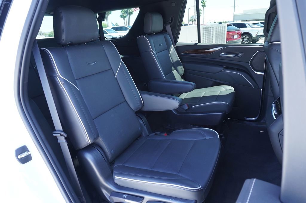 Certified 2023 Cadillac Escalade Premium Luxury AWD/4WD image 9