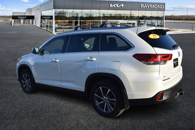 Used 2019 Toyota Highlander XLE image 5