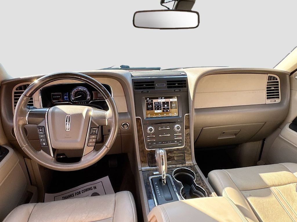 Used 2017 Lincoln Navigator Select RWD image 25