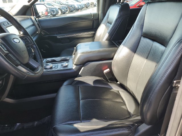 Used 2020 Ford Expedition Max XLT w/ Equipment Group 202A AWD/4WD image 17