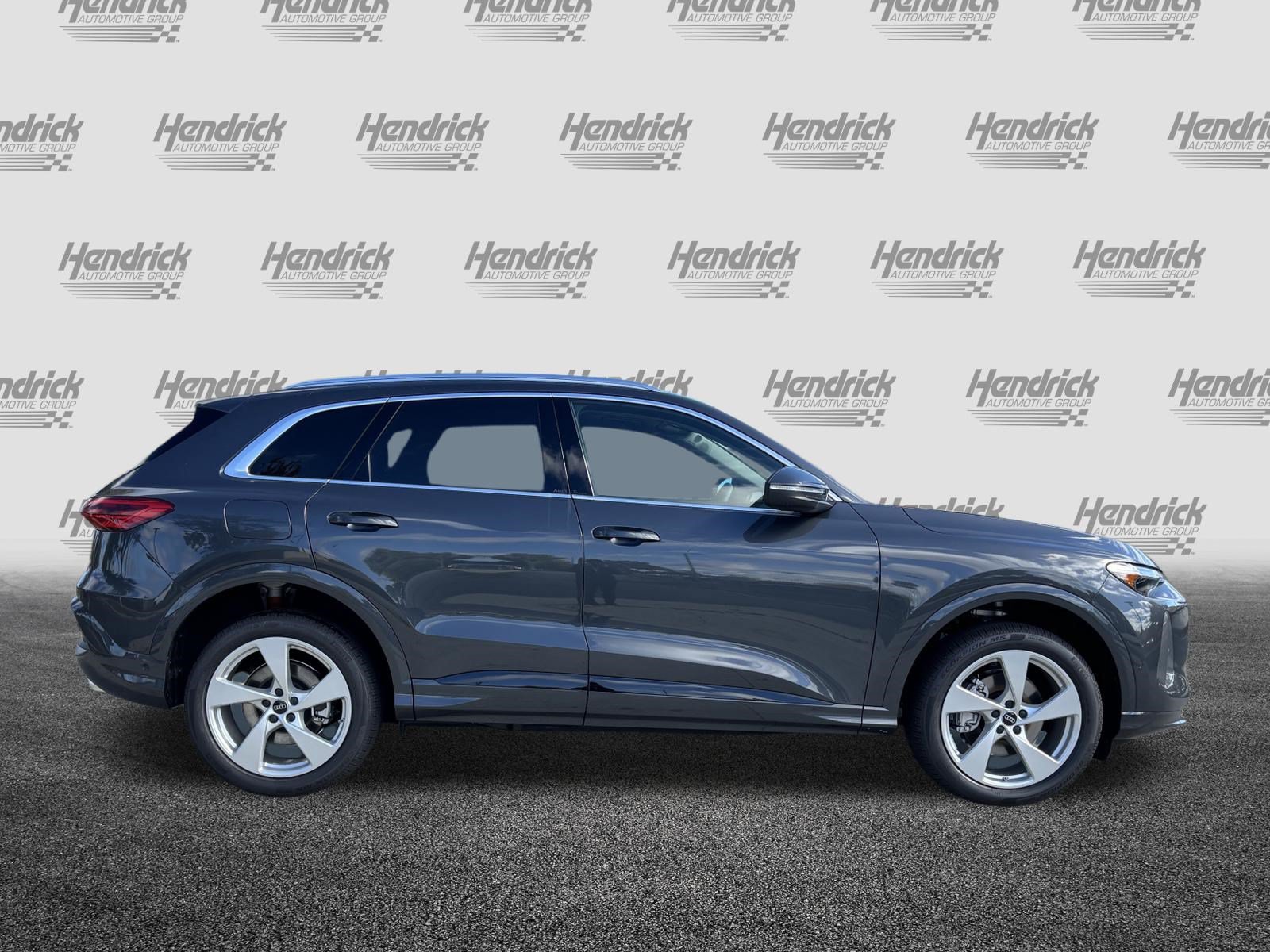 Used 2025 Audi Q5 Premium AWD/4WD image 11
