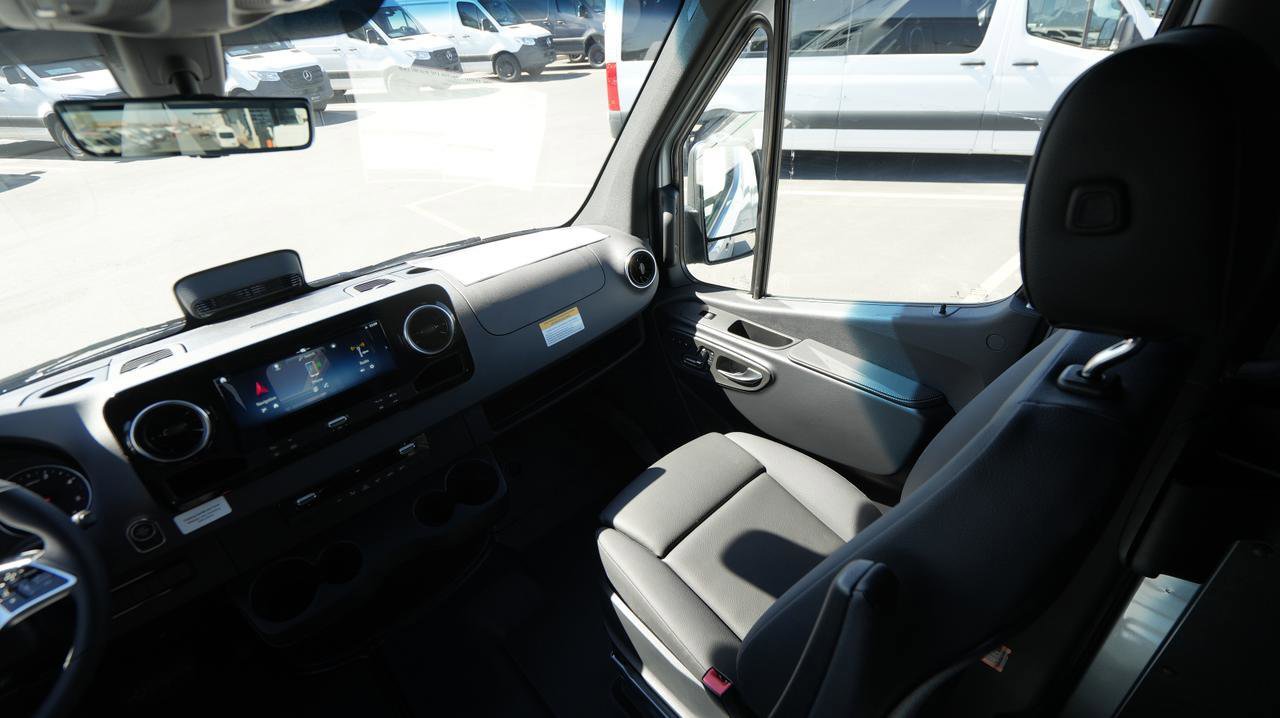 New 2026 Mercedes-Benz Sprinter 3500 image 18