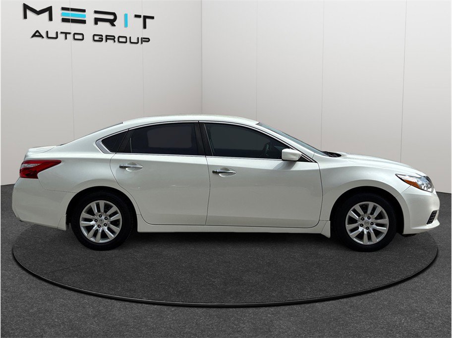 Used 2016 Nissan Altima 2.5 S w/ Power Driver Seat Package image 10