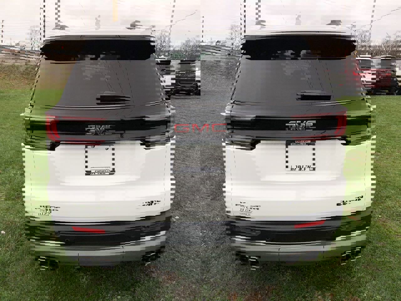 Used 2025 GMC Acadia Elevation image 11