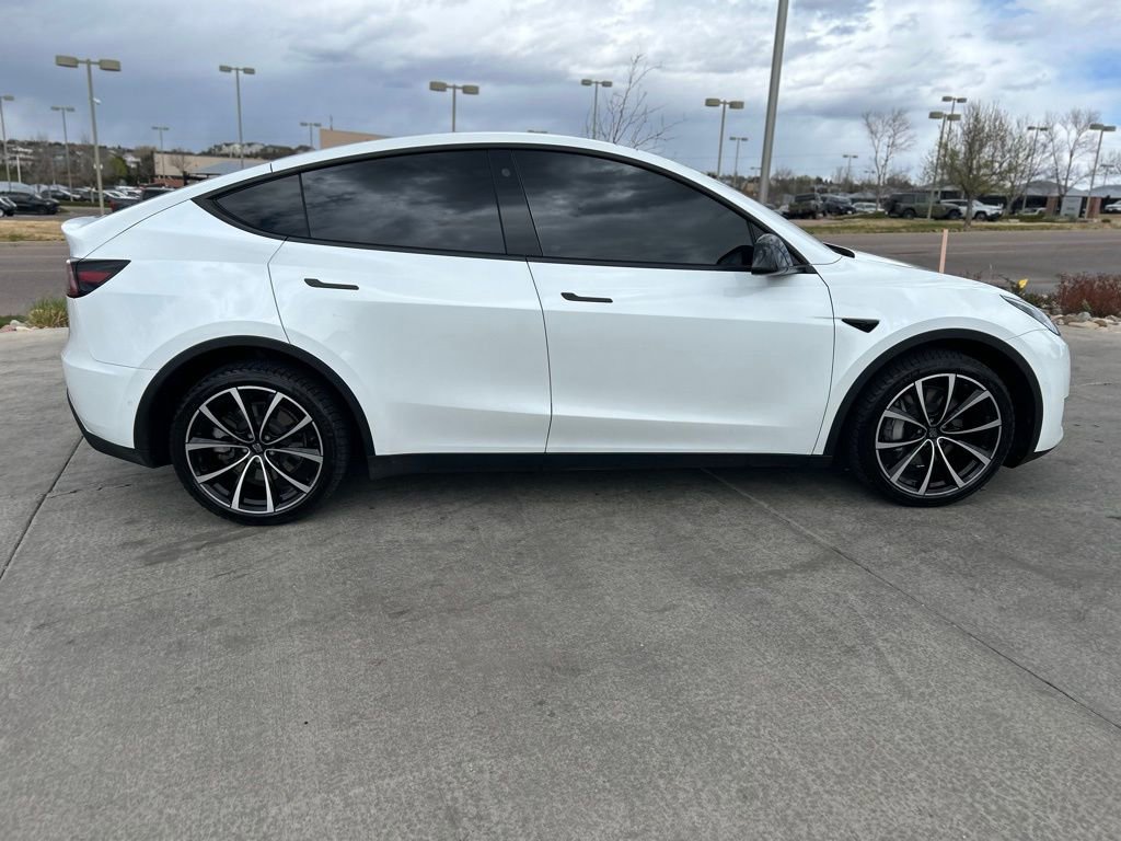 Used 2021 Tesla Model Y Long Range image 8