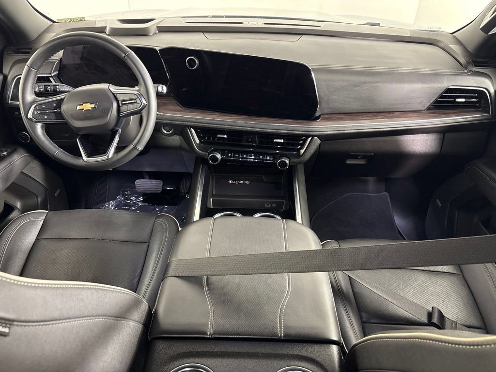 Certified 2025 Chevrolet Suburban Premier RWD image 15