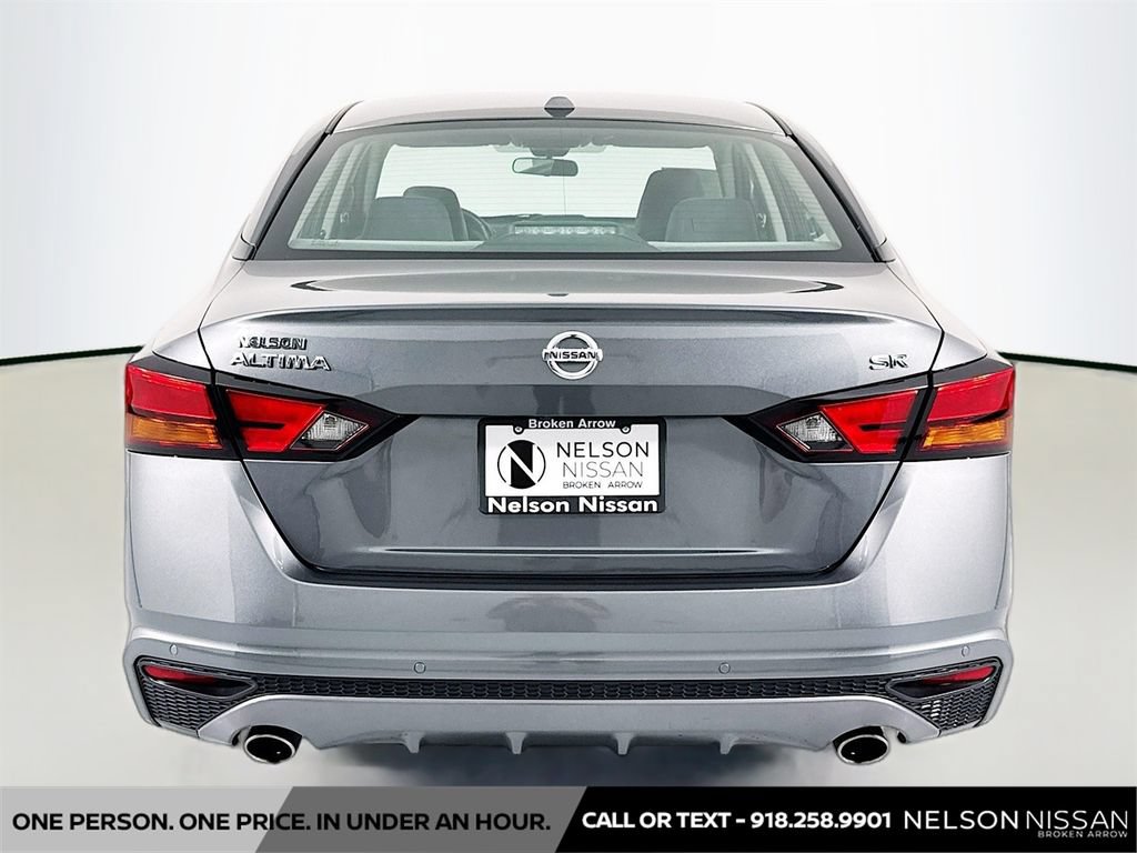 Certified 2020 Nissan Altima 2.5 SR w/ Premium Package FWD image 6