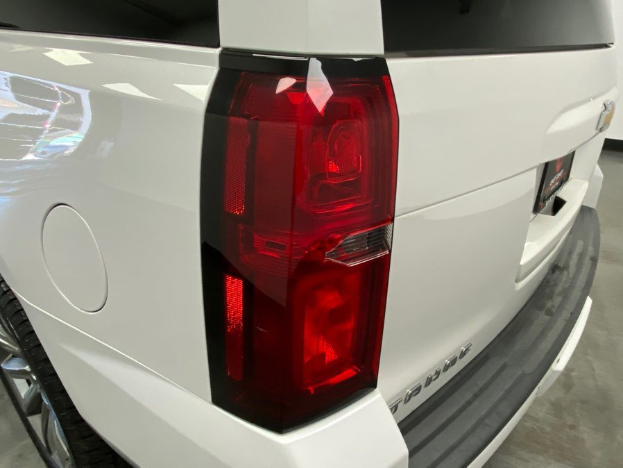 Used 2019 Chevrolet Tahoe LT w/ LT Signature Package AWD/4WD image 13
