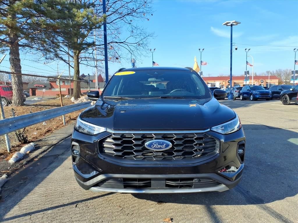 Certified 2025 Ford Escape ST-Line Elite video 2