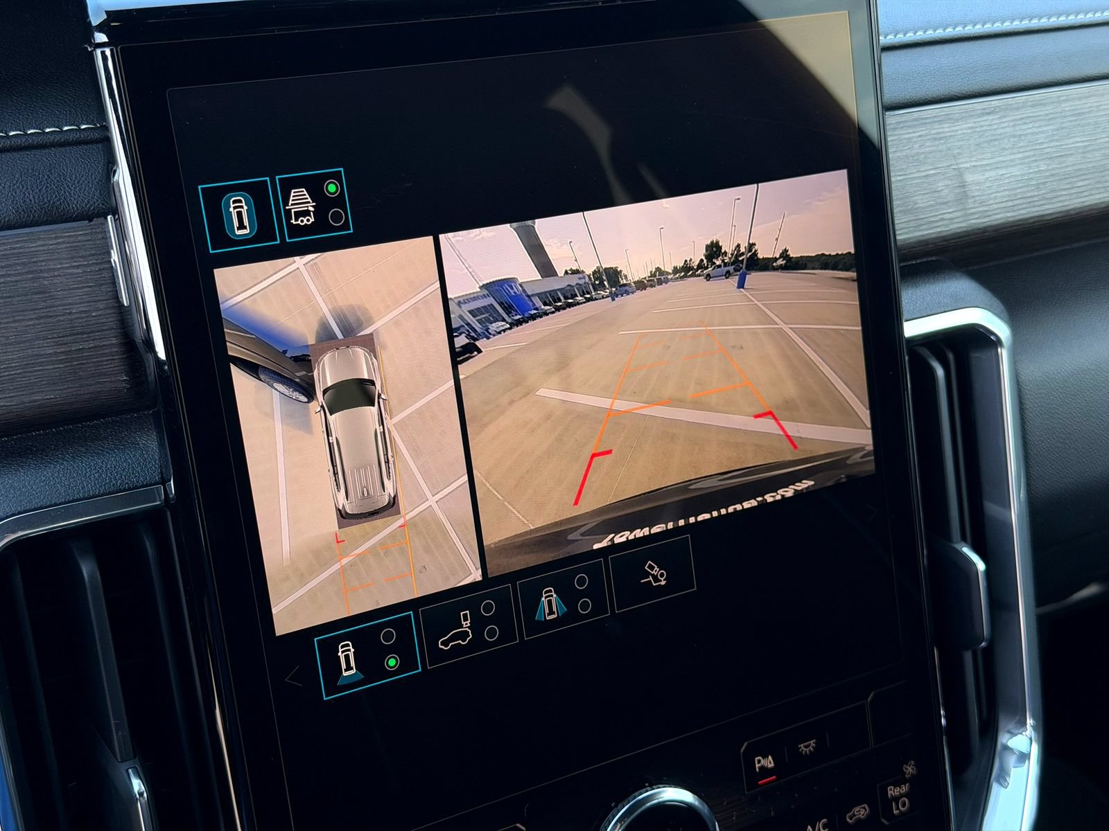 Used 2024 GMC Acadia Denali w/ Super Cruise Package FWD image 16