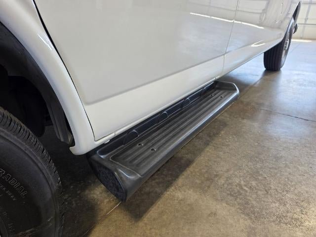 Used 2025 Chevrolet Express 3500 LT w/ LT Preferred Equipment Group RWD image 10