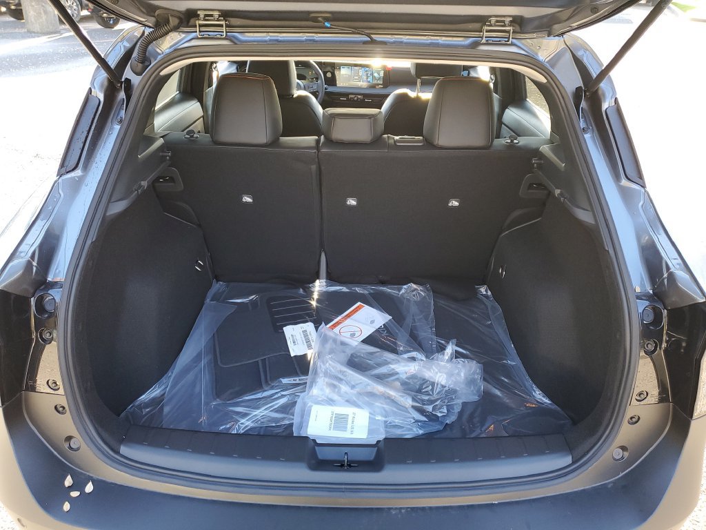 New 2027 Nissan Kicks SR FWD image 8