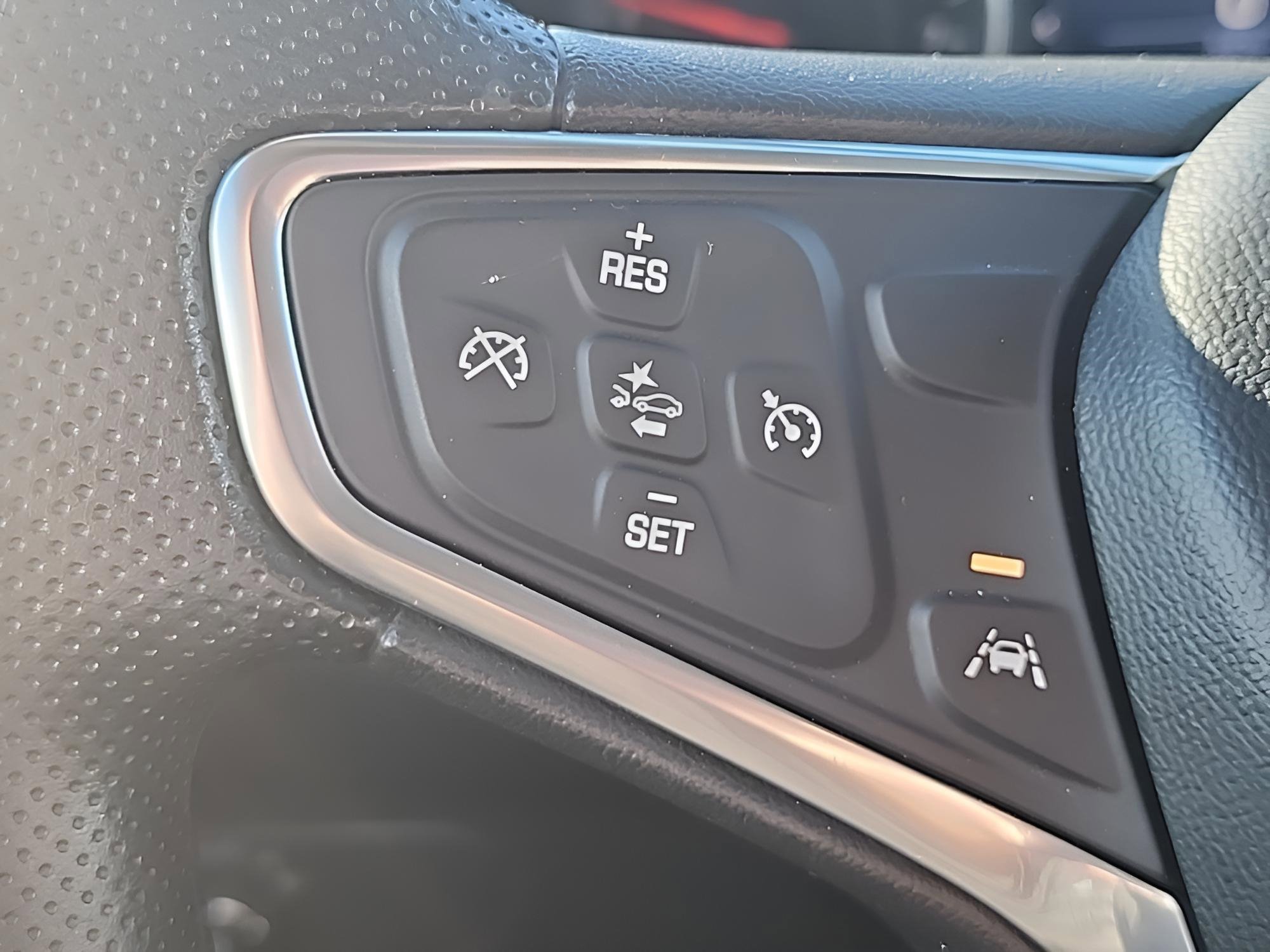 Used 2022 Chevrolet Equinox LS w/ LS Convenience Package image 14