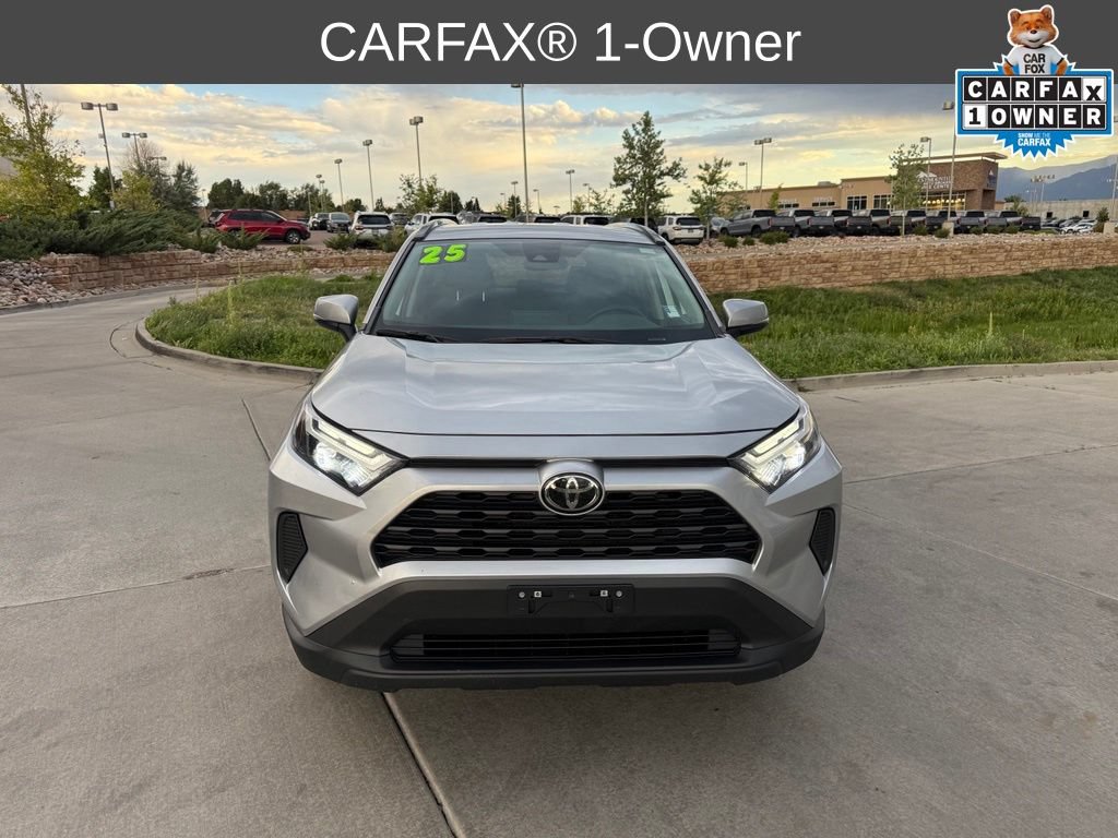 Used 2025 Toyota RAV4 XLE AWD/4WD image 2