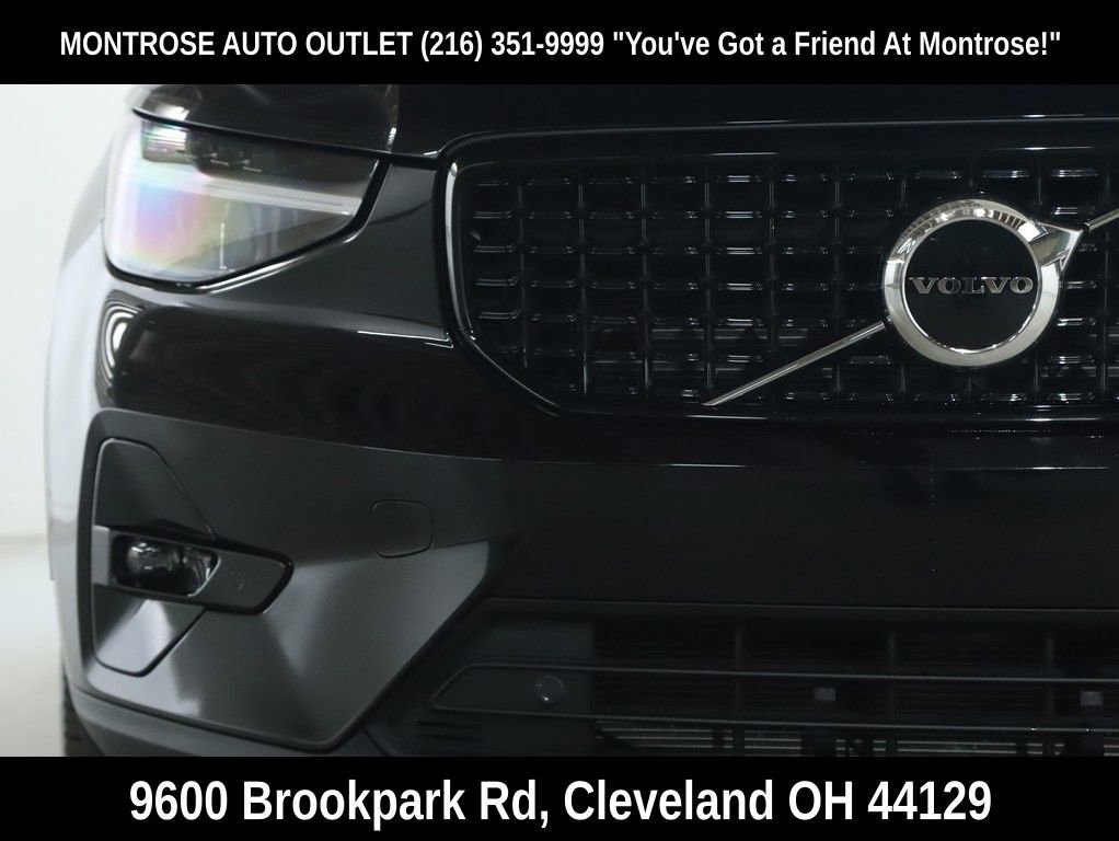 Used 2023 Volvo XC40 B5 Plus w/ Climate Package image 8