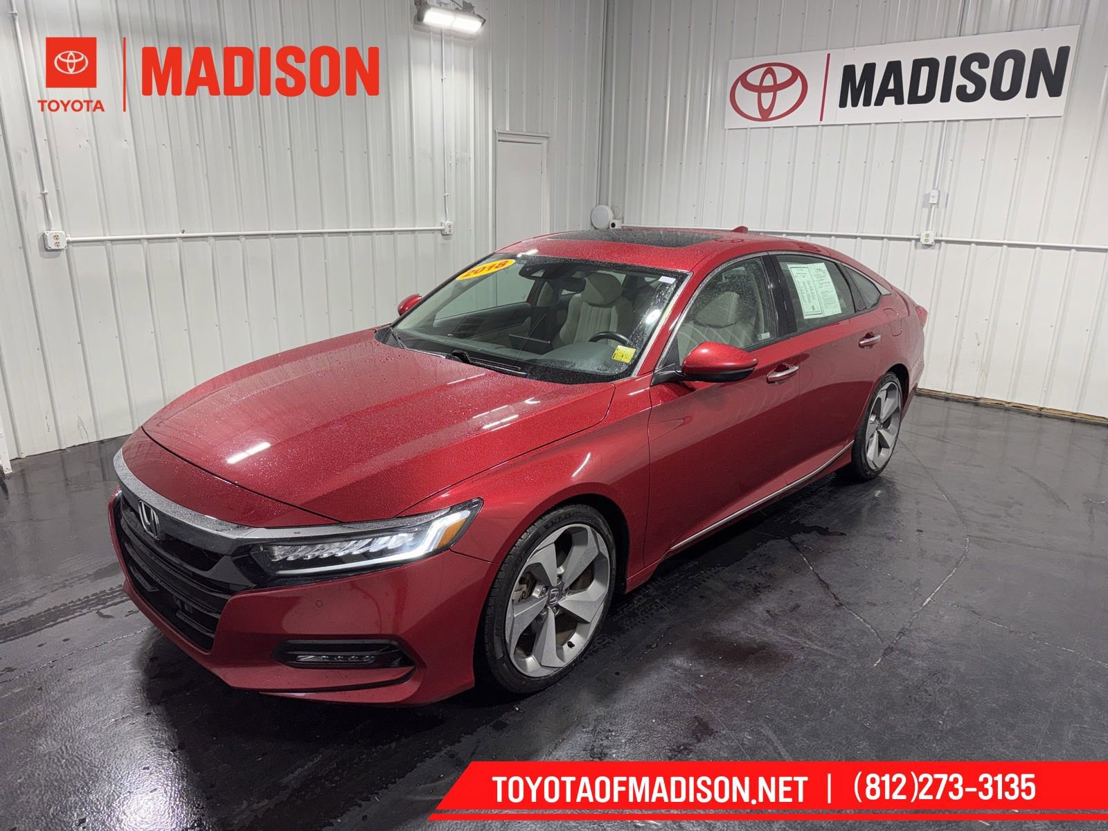Used 2018 Honda Accord Touring image 1