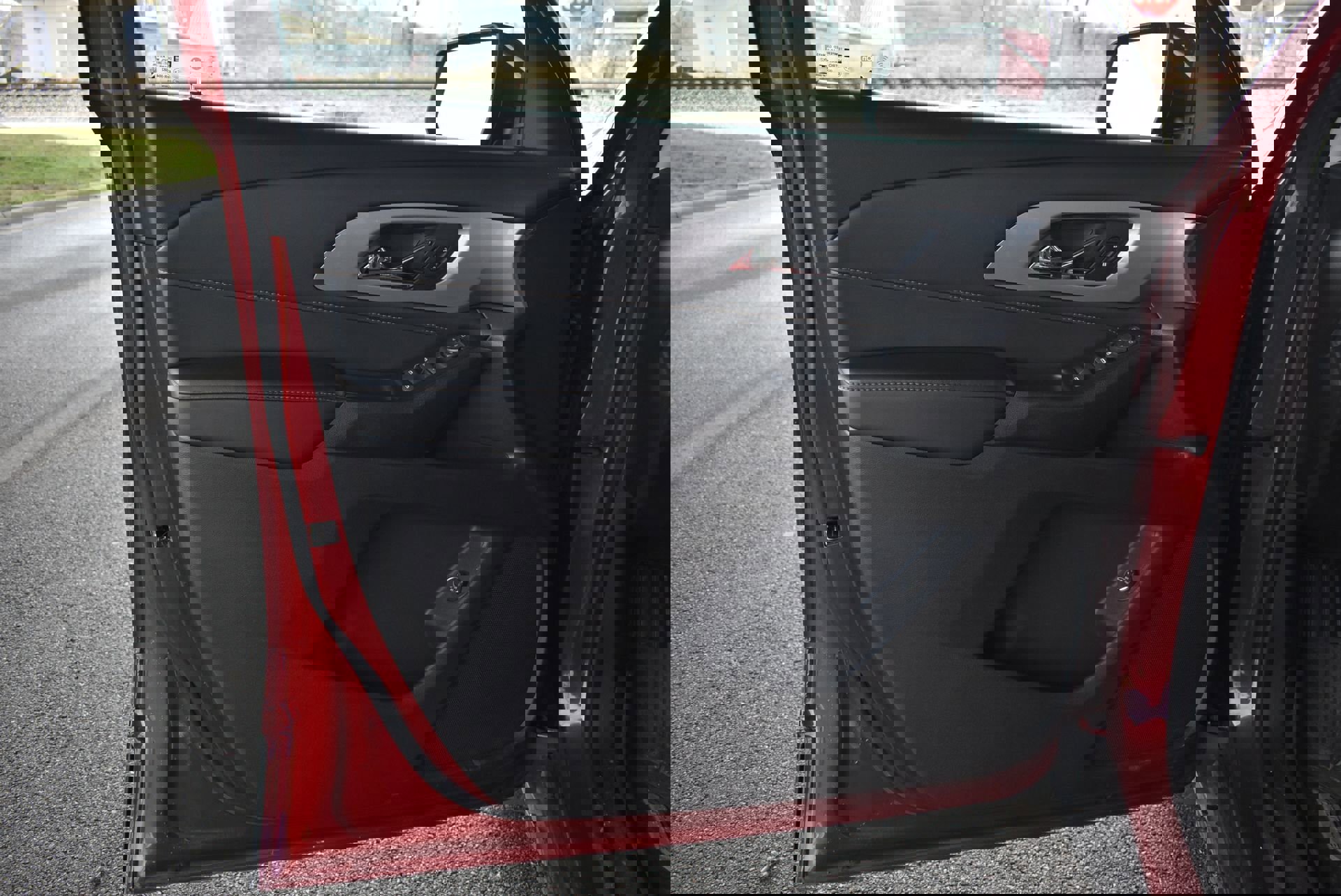 Used 2021 Chevrolet Traverse LT image 11