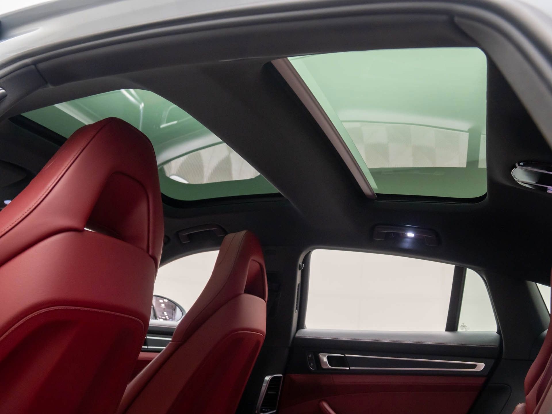 Certified 2022 Porsche Panamera 4 Platinum Edition image 19